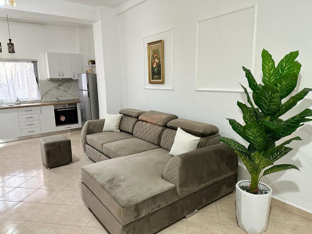 Victorias Apartment Tirane Bagian luar foto